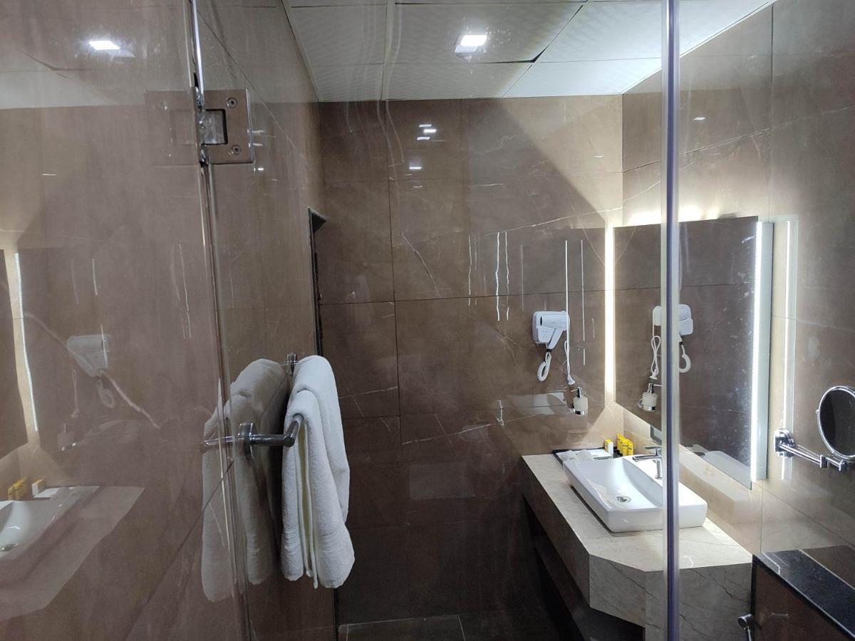 Silver Cloud Nandigunda 외부 사진