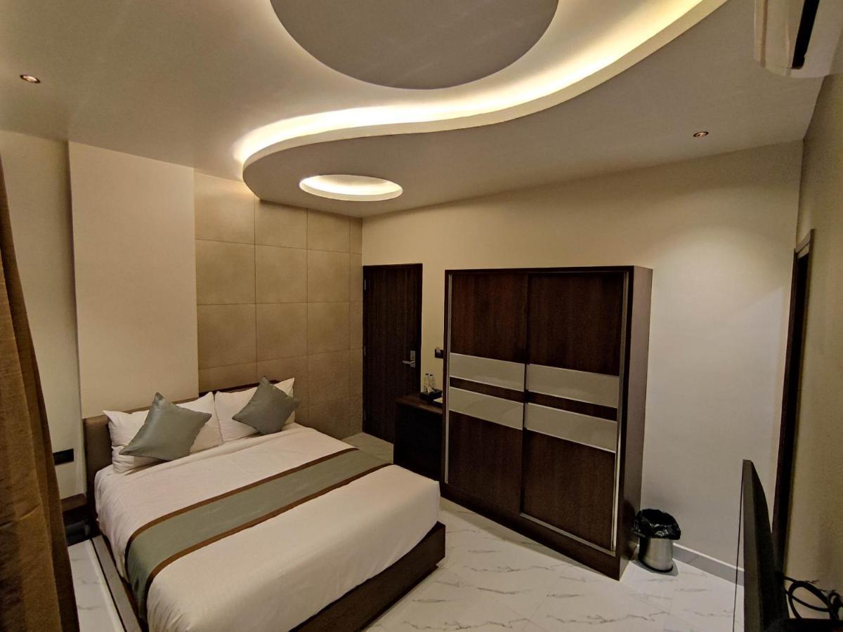 Silver Cloud Nandigunda 외부 사진