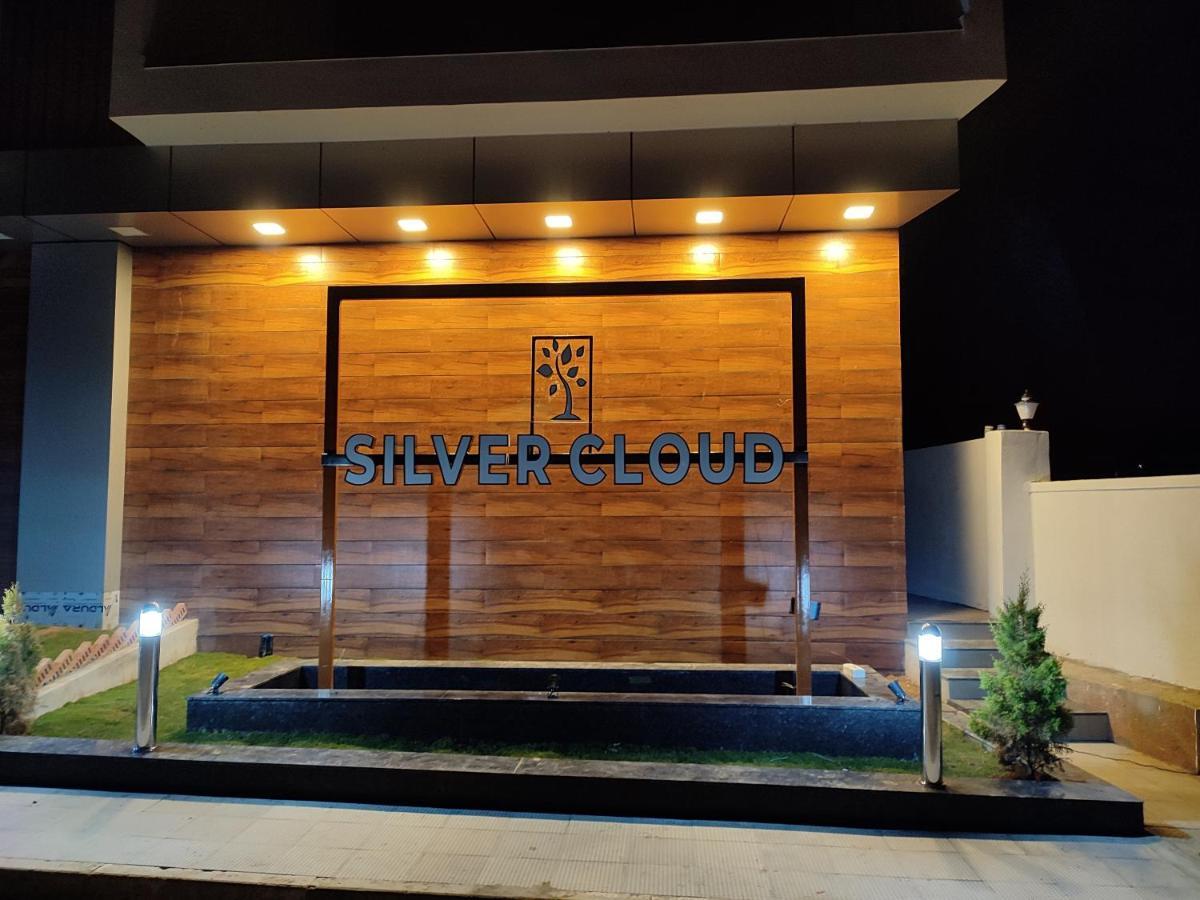 Silver Cloud Nandigunda 외부 사진